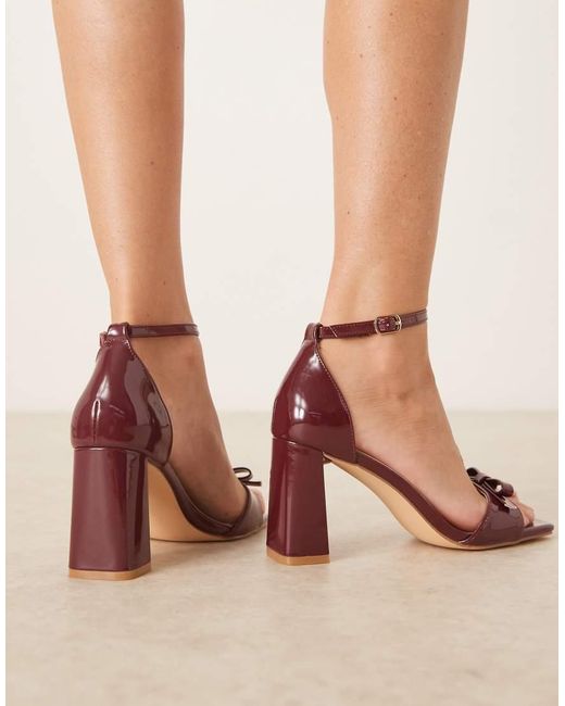Glamorous Natural Block Heeled Sandals With Bow