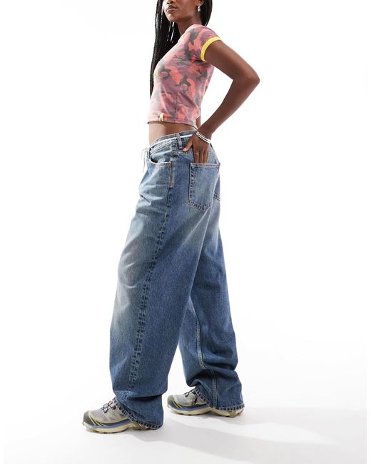 Weekday Blue – rail – locker geschnittene jeans