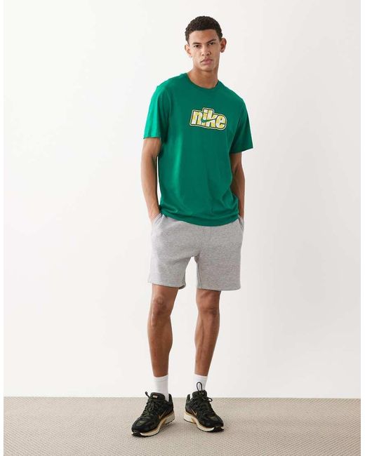Nike Green Futbol Central Logo T-shirt for men
