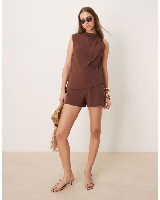 ASOS Natural – doppellagiger playsuit aus leinen