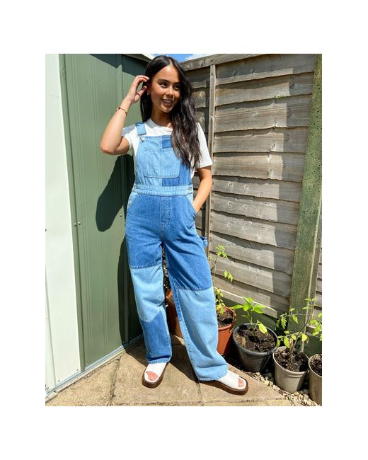 The dungarees denim Topshop range by Susie Putnam (Lachlan Watson) in The  New Adventures of Sabrina S01E07 | Spotern