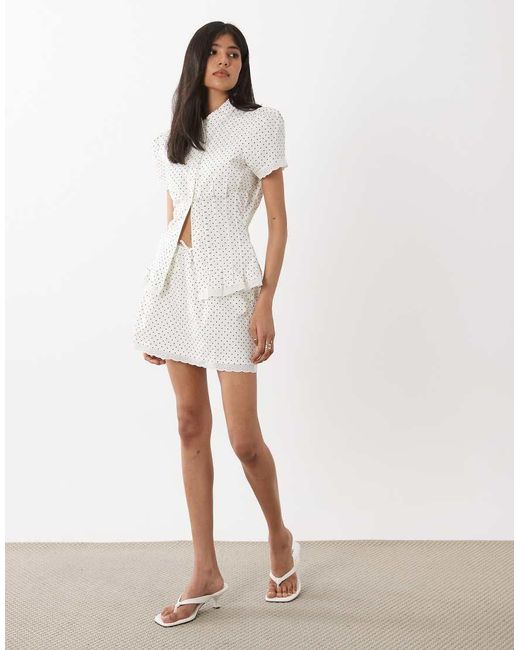 WeWoreWhat White Pull On Mini Skirt