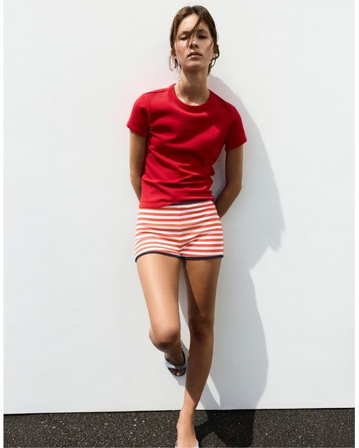 Short côtelé à rayures Pull&Bear en coloris Red