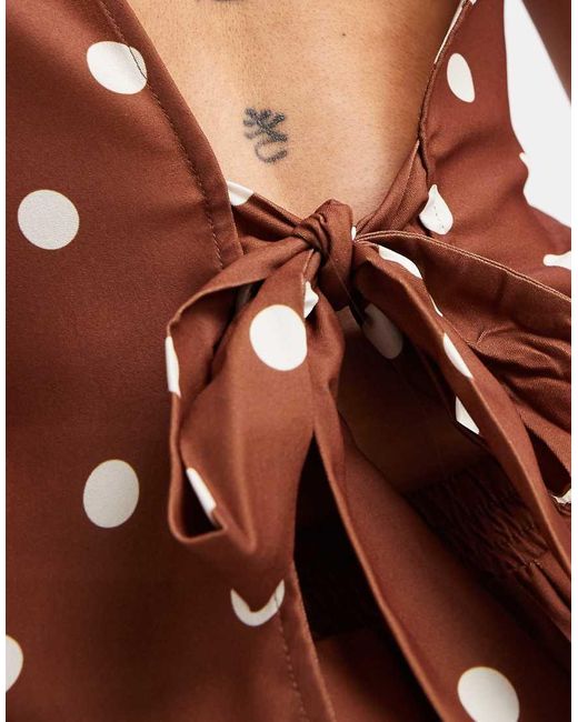 Top Sin Mangas Con Estampado De Lunares Y Lazada En La Espalda De (Parte De Un Conjunto) Vero Moda de color Multicolor
