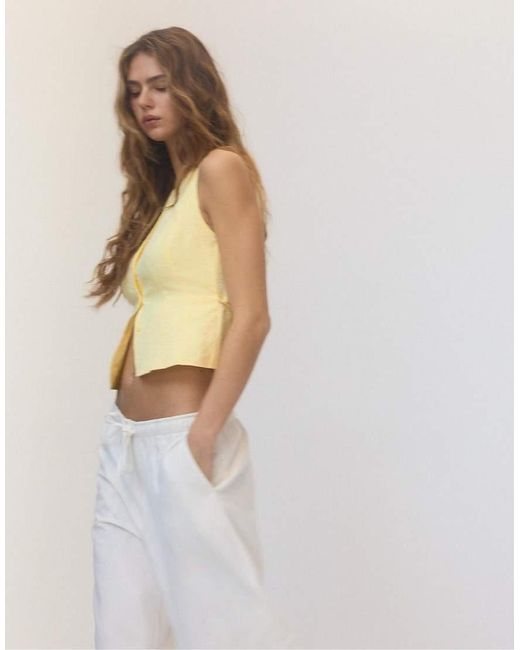 Stradivarius White Sleeveless Buttoned Top