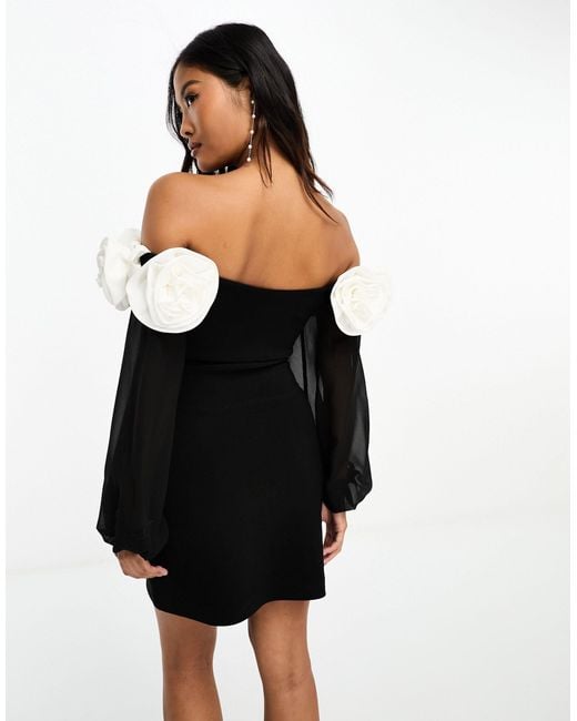 Rosette - robe courte à manches transparentes - et blanc Forever New en coloris Black