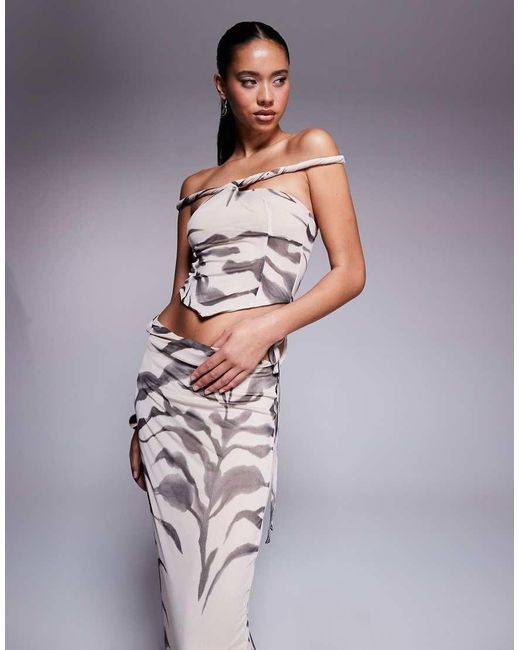 ASOS Maxi-Jurk Van Mesh Met Bardot Halslijn, Gedraaide Bandjes En Vervaagde Zebraprint in het Multicolor