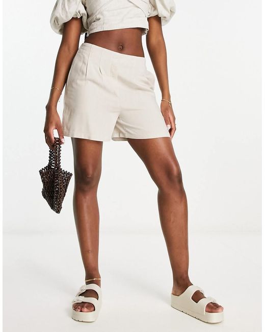 Vero Moda White Pleat Front Linen Blend Shorts