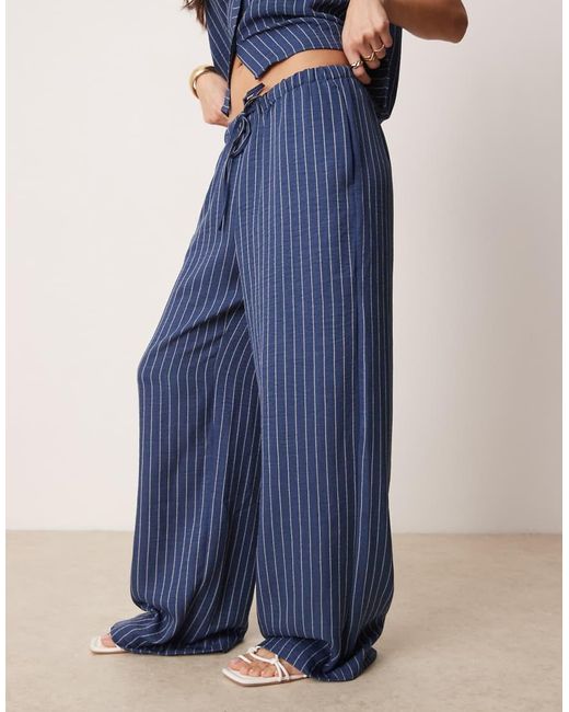 Pantalones Azul Oscuro A Rayas De Pernera Ancha De (Parte De Un Conjunto) Jdy de color Blue
