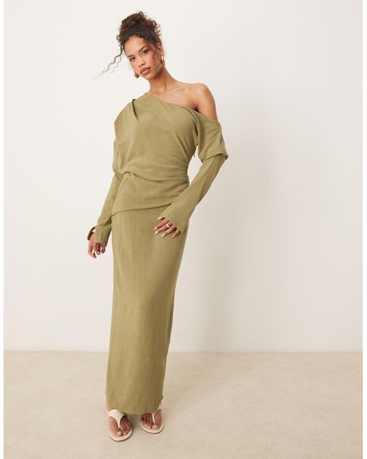 Vestito Midi Asimmetrico A Maniche Lunghe di ASOS in Natural