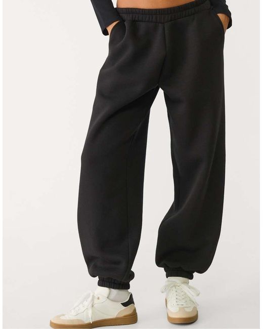 Stradivarius Zachte Boyfriend Joggingbroek in het Black