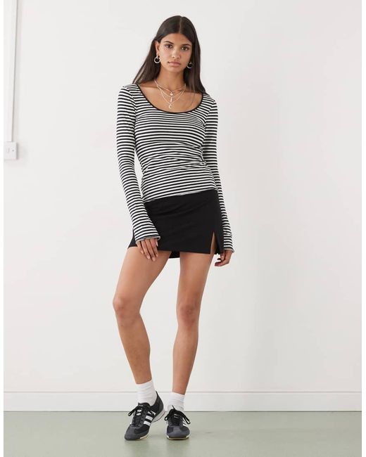 Monki Black Long Sleeve Slim Fit Scoop Neck T-shirt