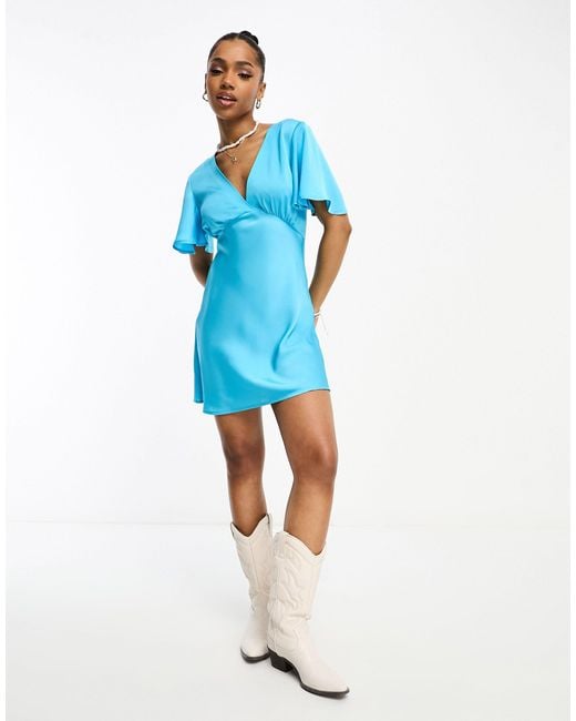 Stradivarius robe satin hot sale