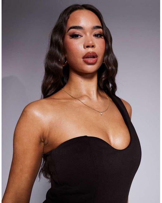 Vestido Largo Marrón Con Escote Asimétrico Y Falda En Contraste De Tejido Efecto Neopreno Premium De ASOS de color Purple