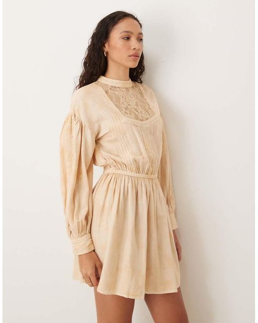 Tea Stained di ASOS in Natural