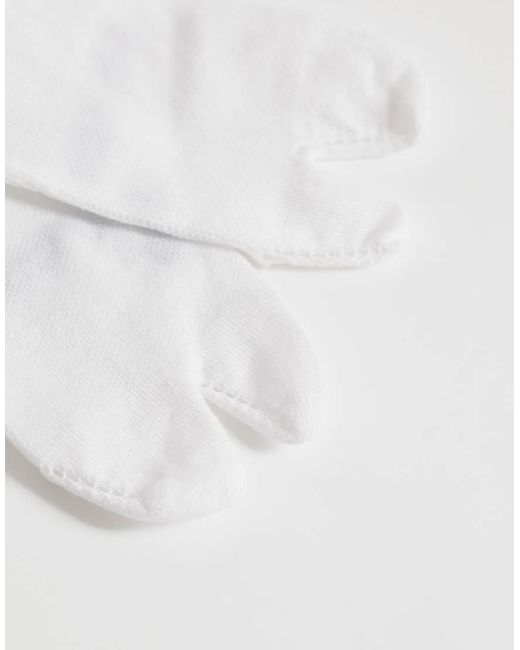 Nike White Everyday Rift Split Toe Socks