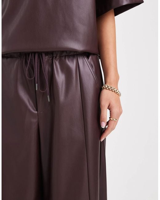Pantalon d'ensemble ample à enfiler en similicuir - prune ASOS en coloris Multicolor