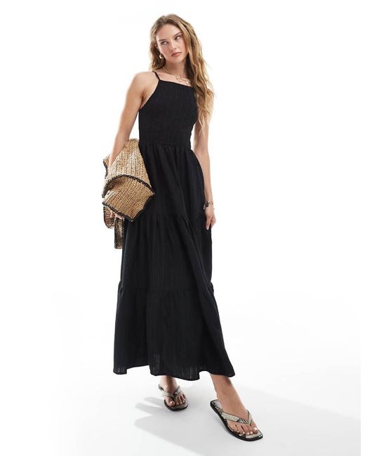 Vestito Lungo A Balze Con Bustino Arricciato E Spalline Sottili di Brave Soul in Black