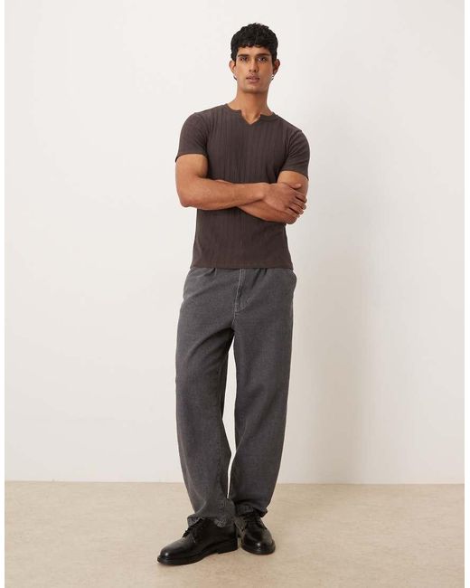 Camiseta Marrón Ajustada Con Muesca En El Cuello De Canalé De ASOS de hombre de color Brown