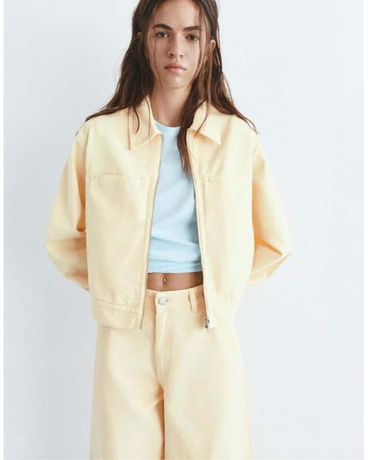 Giacca Multitasche Gialla di Pull&Bear in White