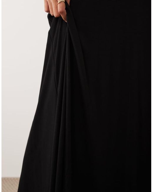 Iyal Black Jersey Scoop Neck Floaty A-line Maxi Dress