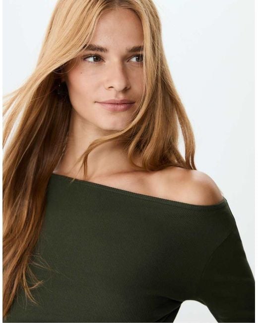 Stradivarius Basic T-Shirt Met Klokmouwen in het Green