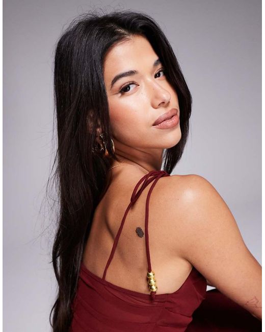 ASOS Asymmetrisch Hemdje Van Chiffon Met Gestrikte Schouderbandjes in het Red