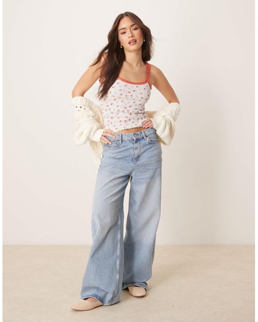 ASOS Natural – camisole mit punkte- und blümchenprint sowie besatzdetail