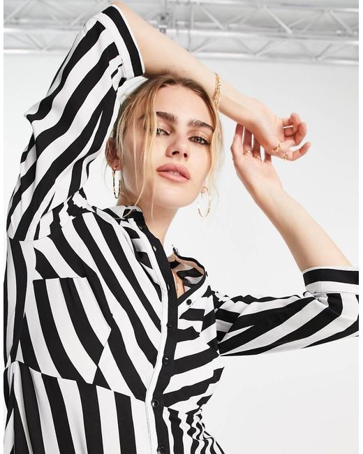 Vestido Camisero Largo A Ra Llamativas De -Negro Y.A.S de color White