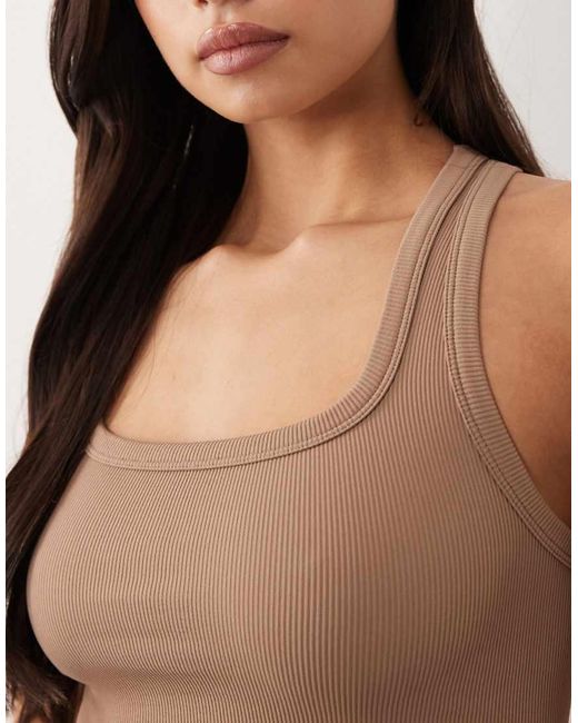 4505 Black Seamless Rib Knit Scoop Neck Cropped Tank Top With Racer Back