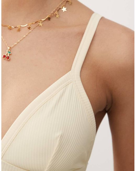 Top Bikini A Triangolo Latticello A Coste di Weekday in Natural