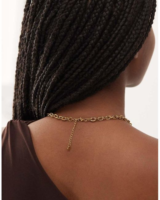 Essence di En Route in Brown
