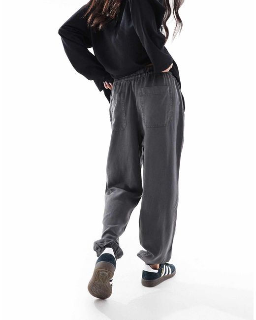 ASOS Black – vorbehandelte jogginghose