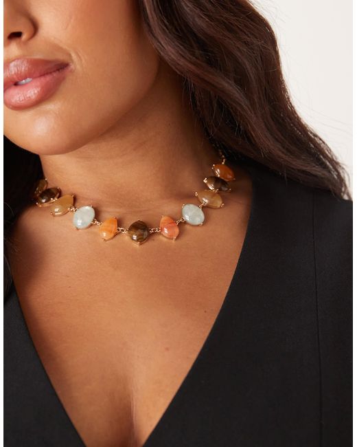 Asos design curve - collier court avec pierres fantaisie incrustées - doré ASOS en coloris Brown