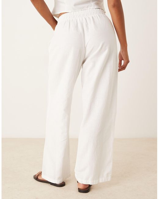 Vila Natural – elegante hose mit weitem bein