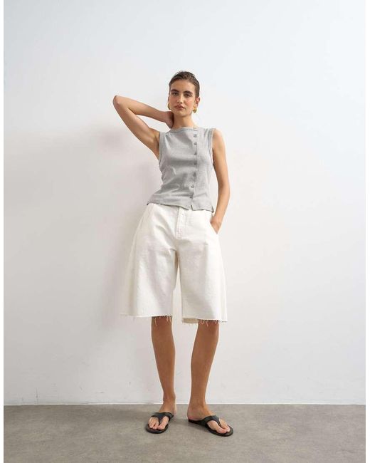 TOPSHOP White Button Through Vest