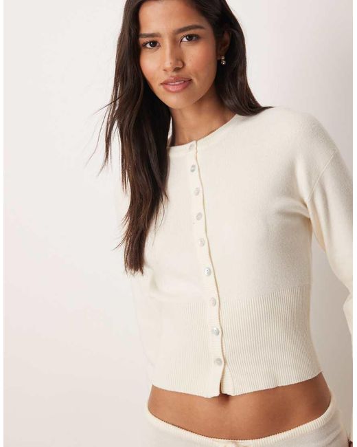 Gina Tricot White Long Sleeve Fitted Fine Knit Cardigan