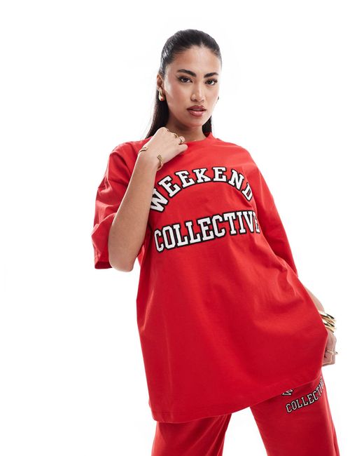 Asos design weekend collective - t-shirt oversize rossa con logo college di ASOS in Red