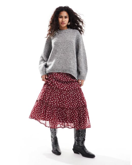 Wednesday's Girl Red – gestufter boho-midirock