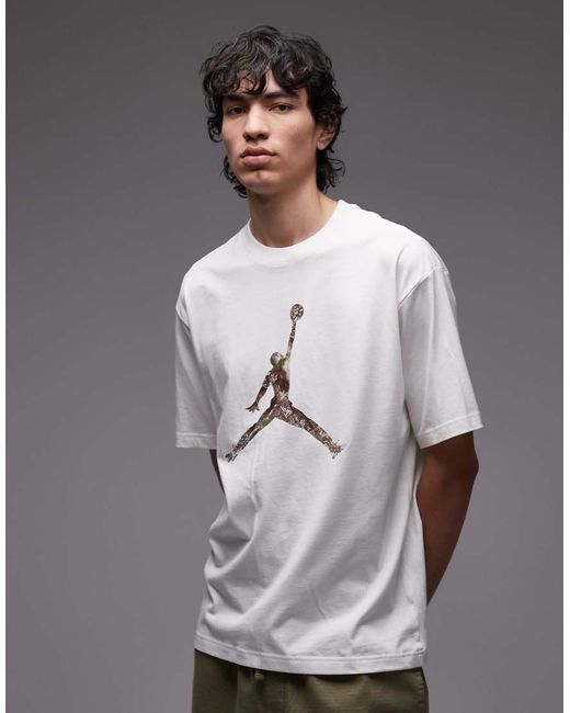 Nike Gray Real Tree Graphic T-Shirt for men