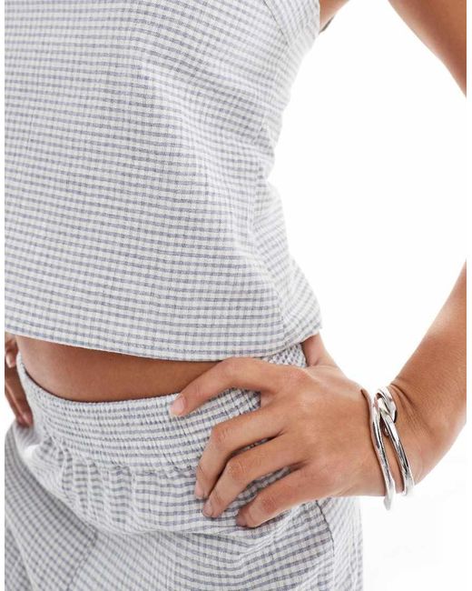 Top A Quadretti Grigio E Arricciato Sul Lato di Pull&Bear in White