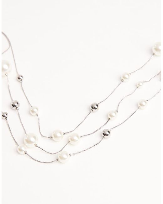 Collar De Varias Hileras Con Perlas De Imitación De ASOS de color Black