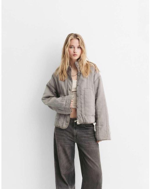 Giacca Oversize Trapuntata Pallido di Pull&Bear in Gray
