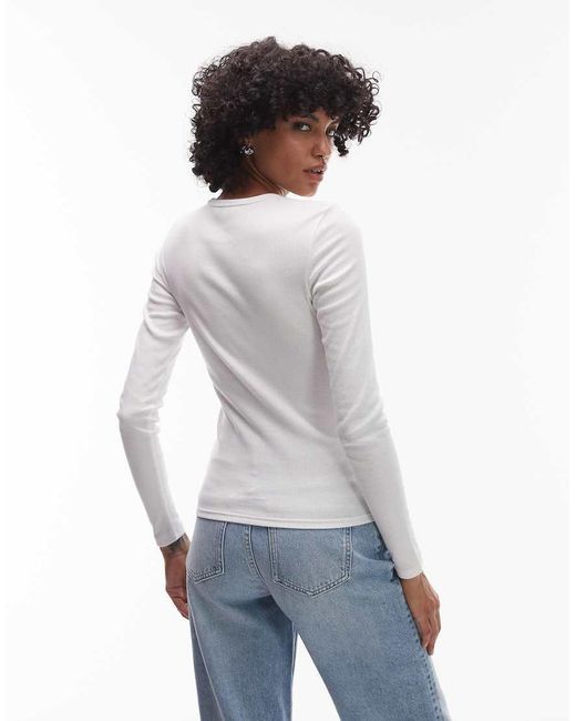 Essential di Tommy Hilfiger in White