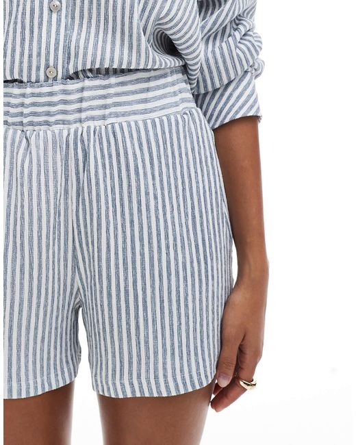 Short d'ensemble texturé à rayures ONLY en coloris Blue