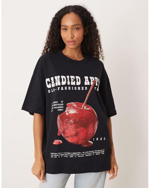 T-shirt oversize à imprimé pomme d'amour ASOS en coloris Black