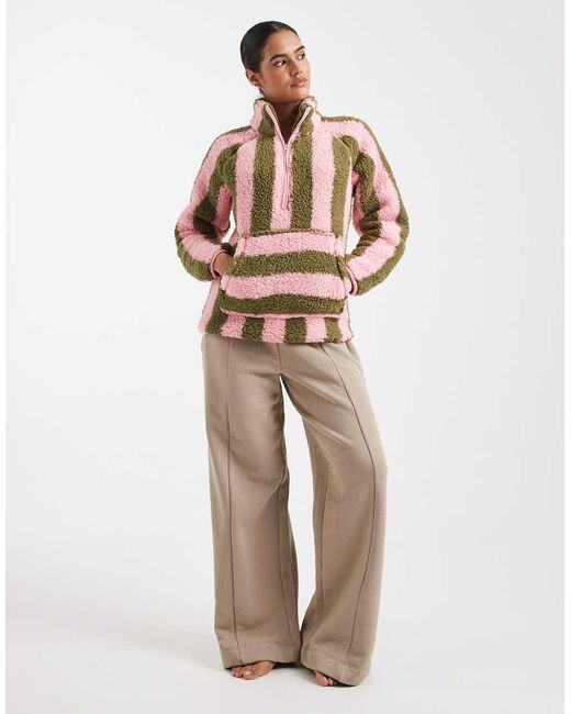 Polar A Rayas Rosas Y Verdes De Estar Por Casa Con Cremallera Corta De Threadbare de color Pink