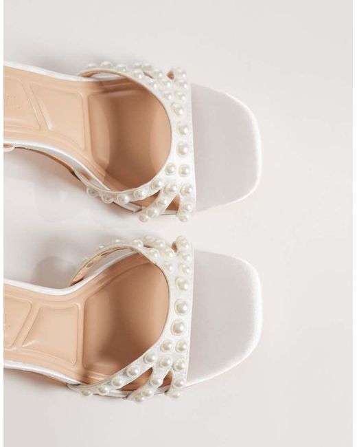 Clark di SEQWL in White