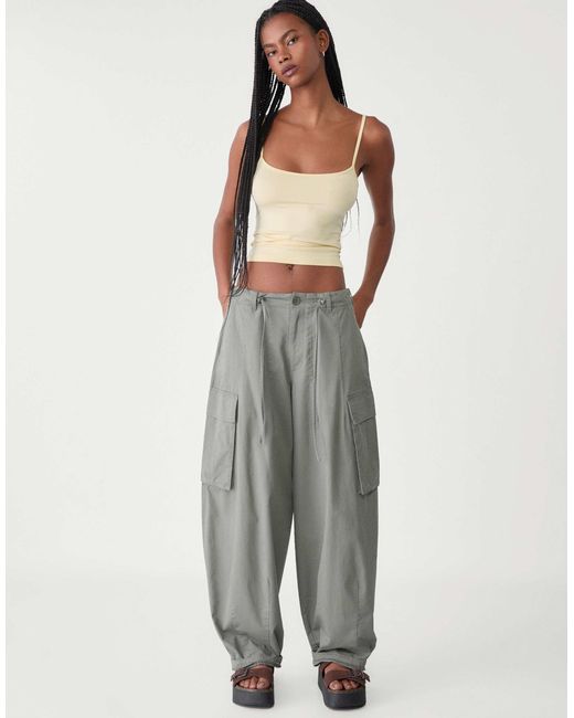 Top en polyamide à fines bretelles - pastel Stradivarius en coloris Gray