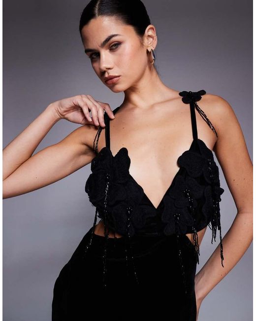 Vestido Largo De Terciopelo Con Pecho Bordado Y Aberturas De ASOS de color Black